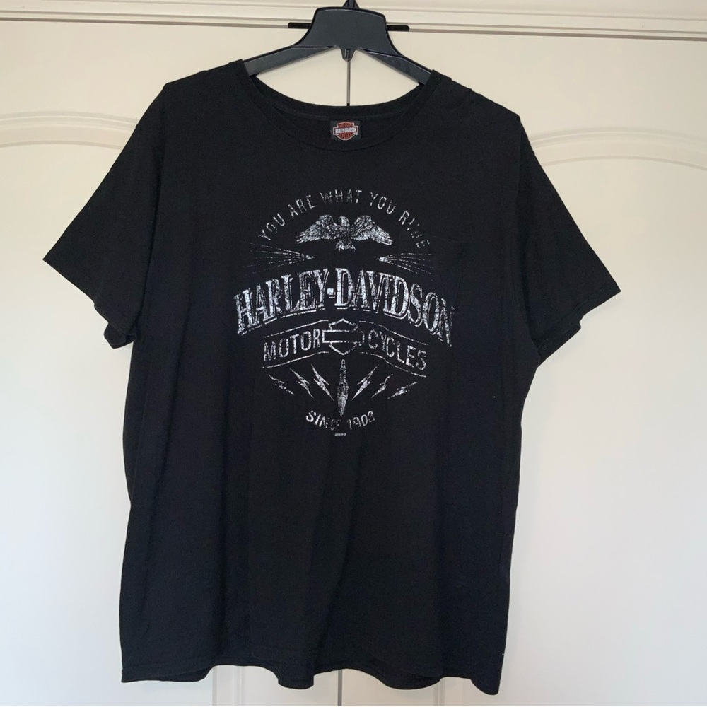 Harley-Davidson Men Black T-Shirt with Las Vegas H-D, Nevada Logo